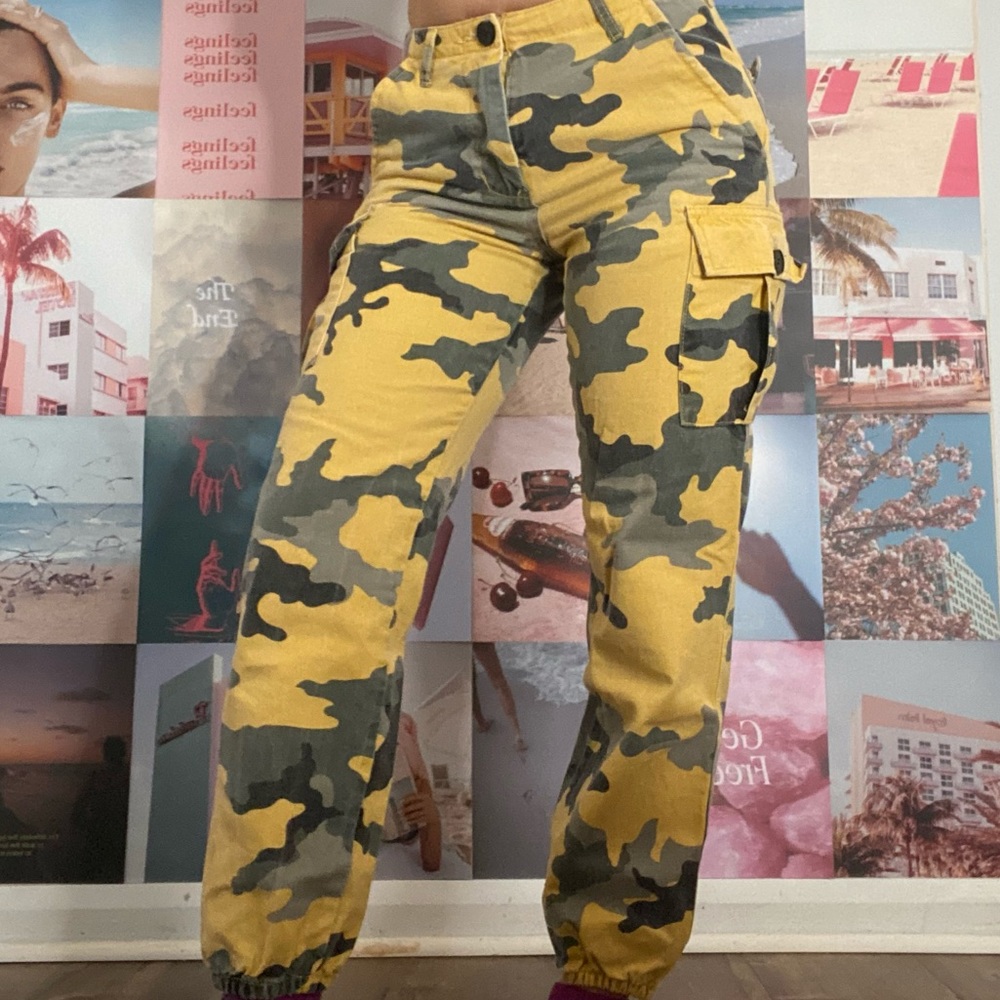 Camo Cargo pants Size 3